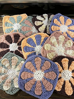 Norma Jean Englemann, We Love Crochet FB group. Joined with a zigzag slip stitch, HLILTY, 5.5 mm hook.
