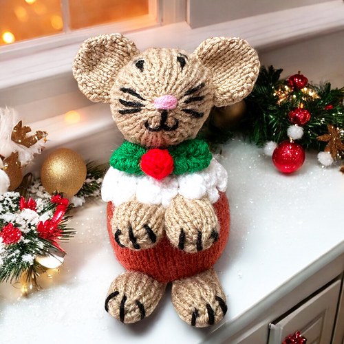 Ravelry: Raisin Christmas Pudding Mouse choc cover / toy pattern