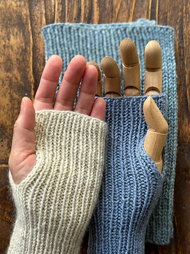 RIBBED TWO (handwarmers)