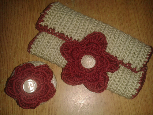 Crochet Hook Case and Pin Cushion photo 1