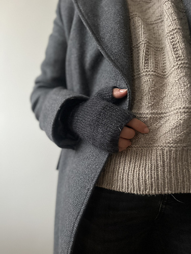 Chiro fingerless mittens photo 4