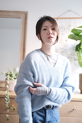 Size 2, worn with about 32 cm positive ease