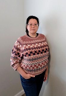 Sophia is wearing a size 4