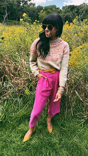 Reshma is wearing a size 1 in Hello Lavender yarn