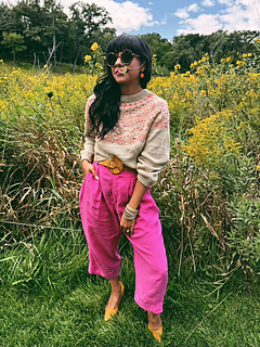 Reshma is wearing a size 1 in Hello Lavender yarn