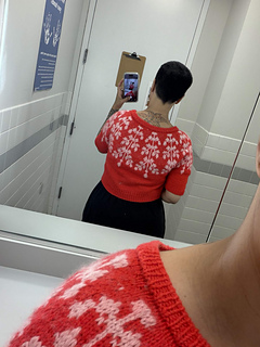 Johanna is wearing a size 2 cardigan she modified.