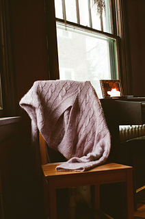 Size: 4
Yarn: KFO merino + silk mohair
Col: artichoke purple + unicorn purple