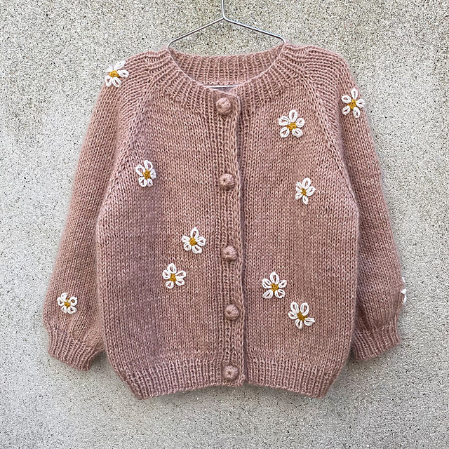 Ravelry Daisy Cardigan Kids pattern by Pernille Larsen