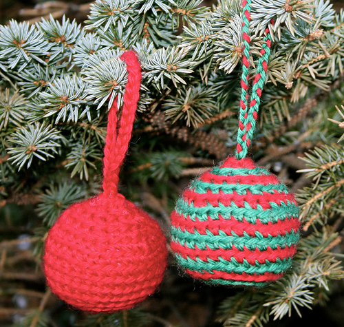 Crochet Christmas Balls photo 2
