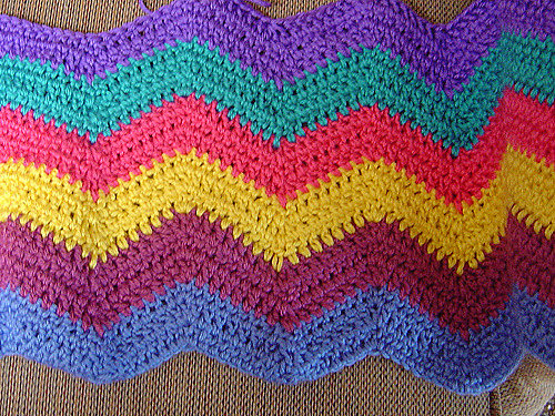 Enkelt bølgeteppe - byKnittyHaven