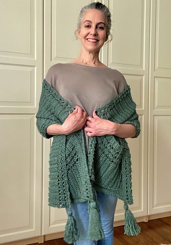 sonja hood pocket shawl