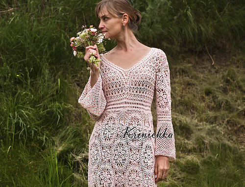 Wedding dress with sleeves