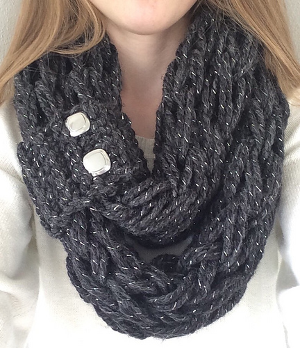 Hvordan strikke skjerf med armene (Arm Knit Scarf) - 2015 Kristin Kreates