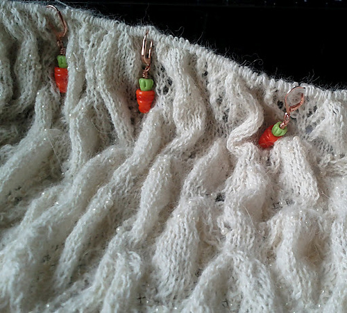 I-Cord Holder with Recycled Earring Stitch Markers photo 4