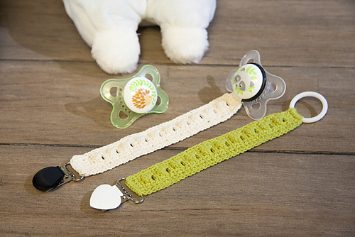 Pacifier clip photo 2