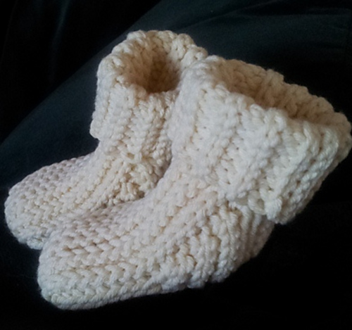 Crochet Gusset Baby Sock (Bootie) photo 1