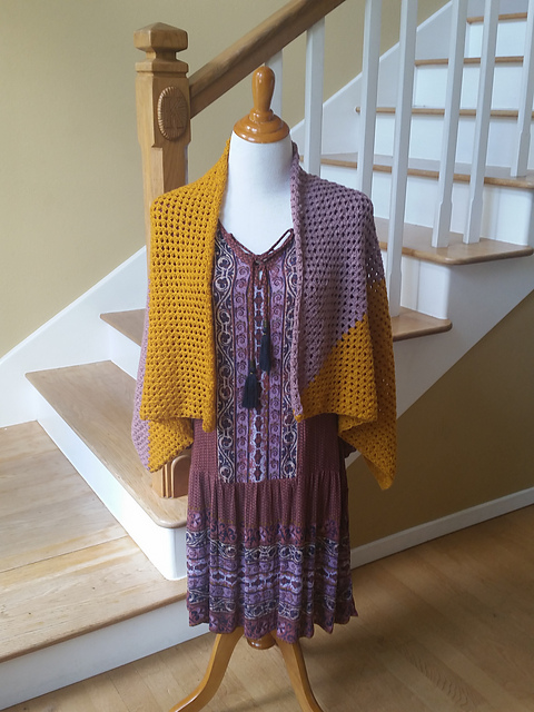 Ravelry: LBK63's Diagonal Color Block Wrap