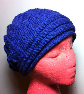 Ravelry: Triangles Hat pattern by La Casita Yarn Shop Cafe