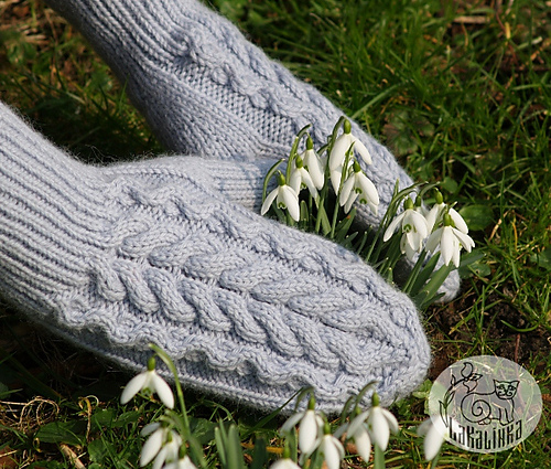 Ravelry: Zimushka Mittens pattern by Olga Beckmann