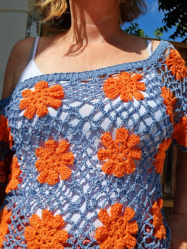 Blomster og Hav Top - Lace & Crochet