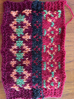 alternate 5-color version, in Jamieson's Double Knitting