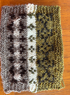 alternate 8 color version in Jamieson's Double Knitting