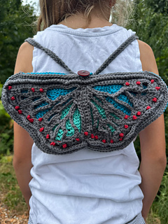 Photo from tester Jessica @purplefoxcrochet (IG)
Yarn: Yarn Bee cotton
About 265 yds
Hook: 4 mm
Bag size: 30.5 x 15.2 cm (12 x 6 in)
