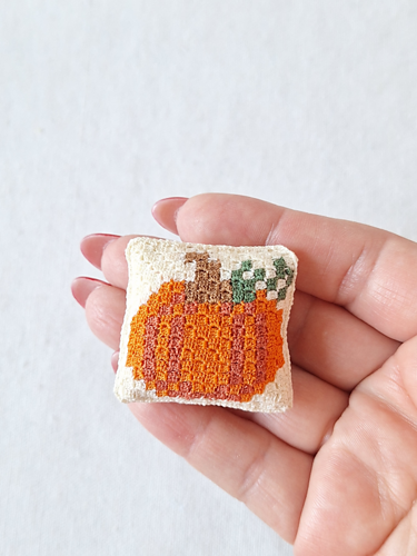 Miniature C2C Pumpkin Cushion