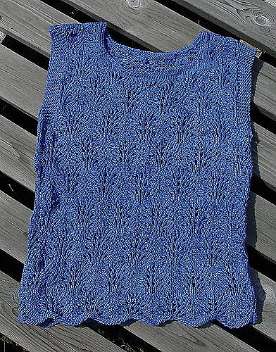 Peacock Plumes Top photo 4