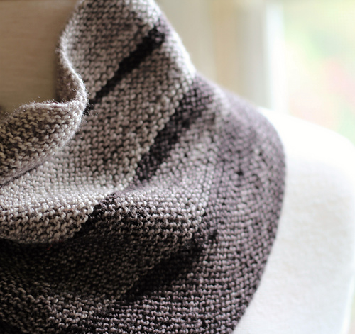 Ravelry: Thorne pattern by Laura Aylor