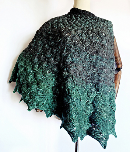 Ravenwood Dragon Cloak - Lavish Craft
