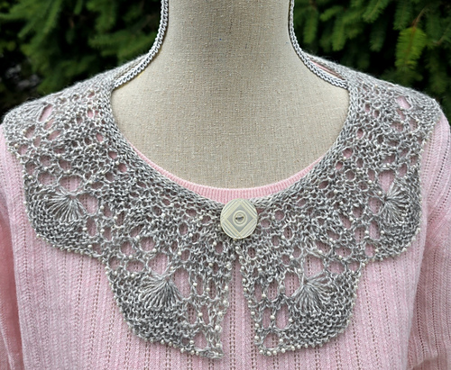 August Fancy - Grand Shell Collar