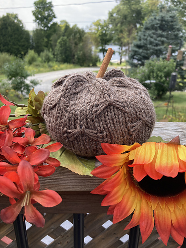 Sommerfuglkyssing Pumpkin - Leslie Alcock