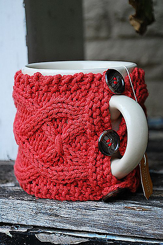 Hermine Cable Cup Cozy Sweater photo 4