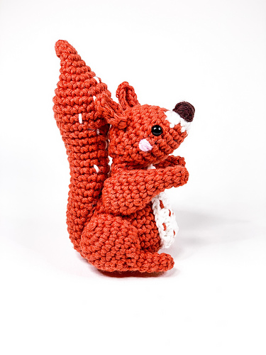Ravelry: Little Red Squirrel pattern by Alexa Templeton
