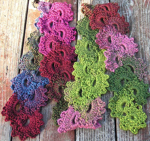 Queen Anne's Lace Scarf | HoneyBee