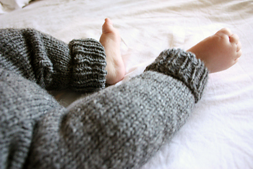 Knitted pants for babies photo 2