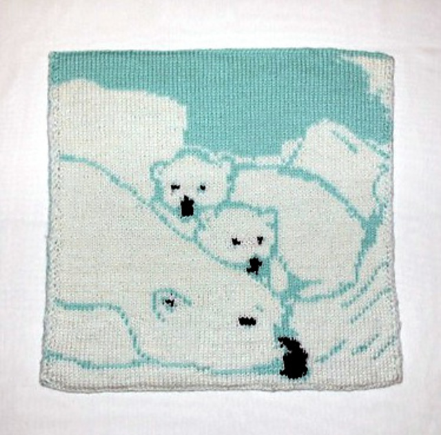 Ravelry Polar Bear Baby Blanket (Double Knit) pattern by Lina Wolf