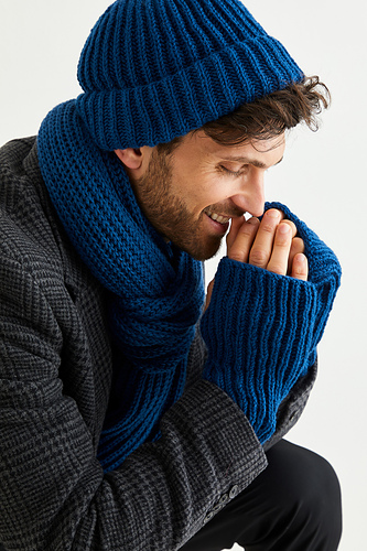 10627 Hat, Scarf & Handwarmers photo 3