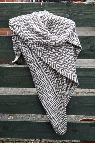 Ravelry: Counterchange Shawl DK pattern by Lisa Featherstone