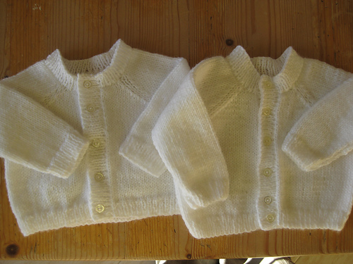 Design E Cardi Hat Mitts Bootees photo 5