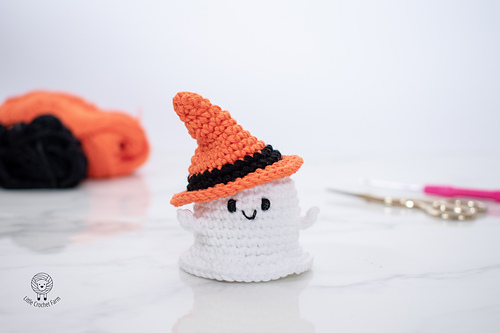Ravelry: Mini Ghost pattern by Ana Carolina Figueiredo