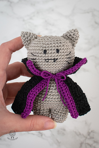 Ravelry: Cat Dracula amigurumi pattern by Ana Carolina Figueiredo