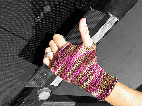 Delight Fingerless Mitts photo 2