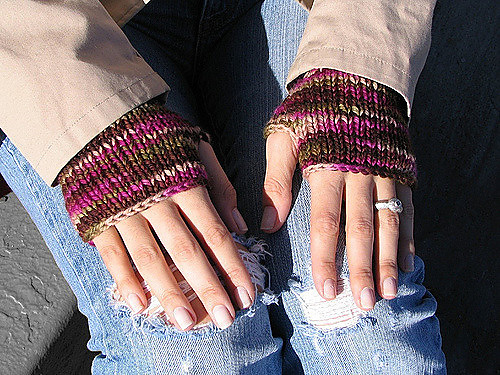 Delight Fingerless Mitts photo 4