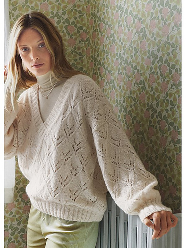 # 23 Ajoursweater photo 1
