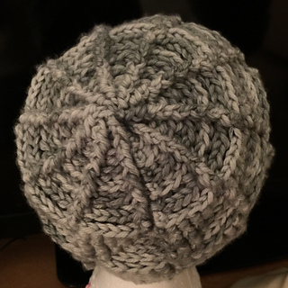 3D Geometric Beanie (ombre) (crown)