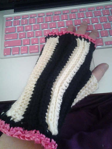 Unisex Beginner Fingerless Gloves or Wristers photo 6