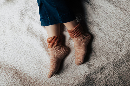 Hibernation Hus-Sokker - Lindsey Fowler