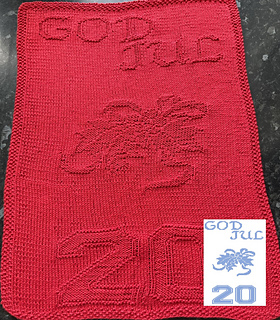 Ravelry: Nr. 684 20. Hawthorn God Jul guest towel pattern by Lotte Nielsen